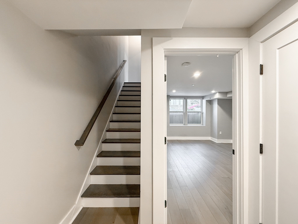 39 Murdock St # 1