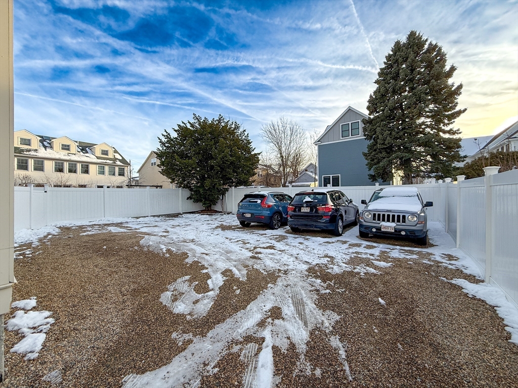 39 Murdock St # 1
