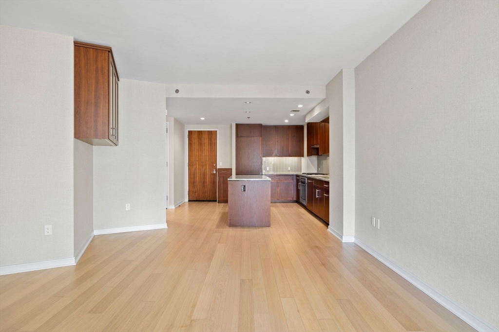 580 Washington Street # 15E