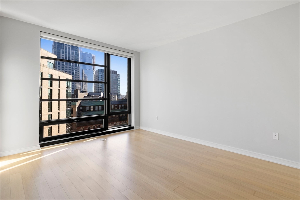 580 Washington Street # 15E