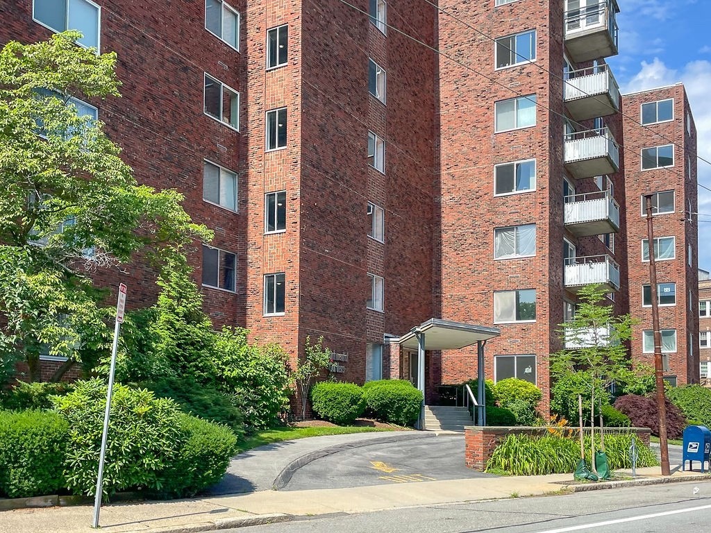14 Concord Ave # 406