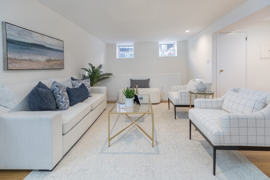 34 Hanson St # 1