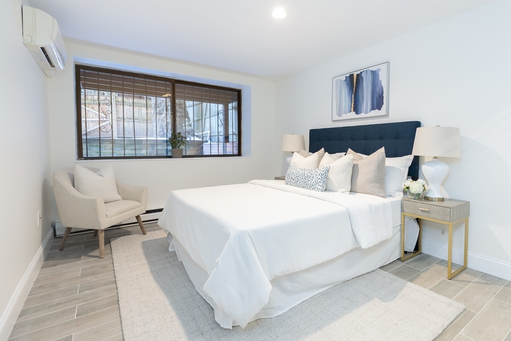 34 Hanson St # 1