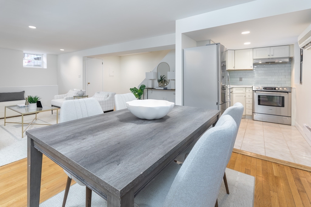 34 Hanson St # 1