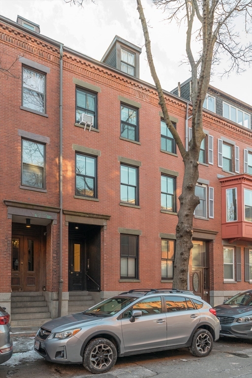 34 Hanson St # 1