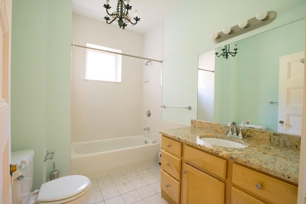 17 Regent Circle # 3