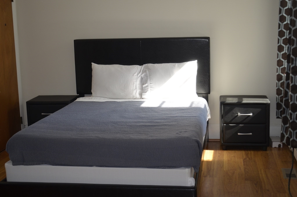 12 Kisyth Rd # 2