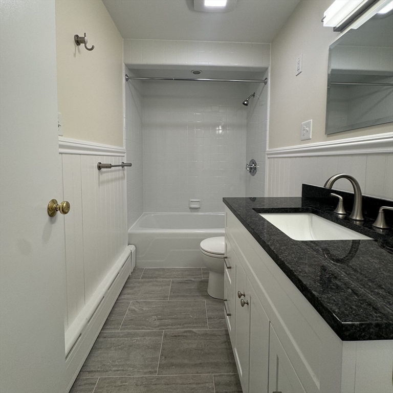 725 Vfw Parkway # 2