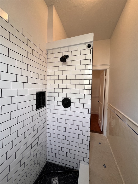 39 Glenville Ave # 3