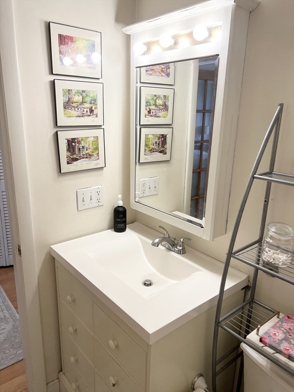 113 Fulton St # 5