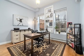 205 W Springfield St # 1