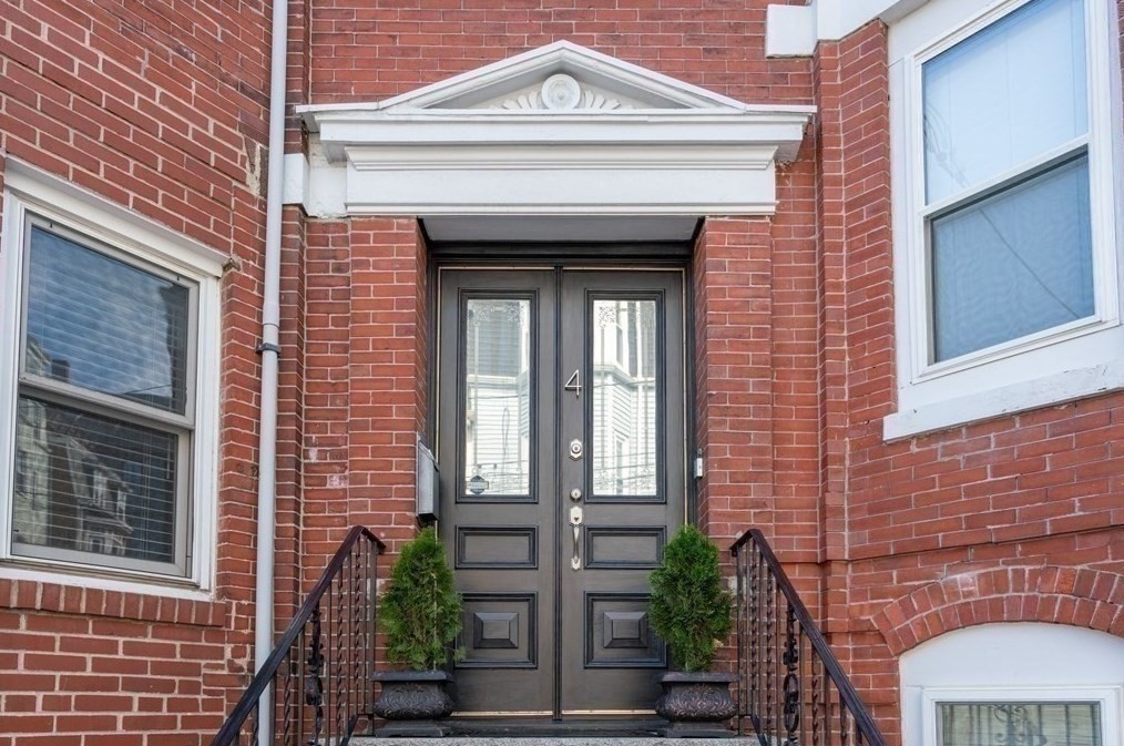 4 Pacific Street