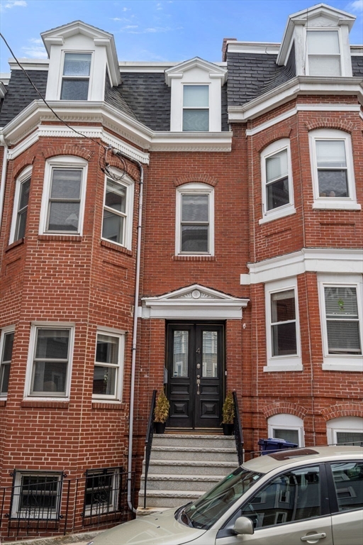 4 Pacific Street