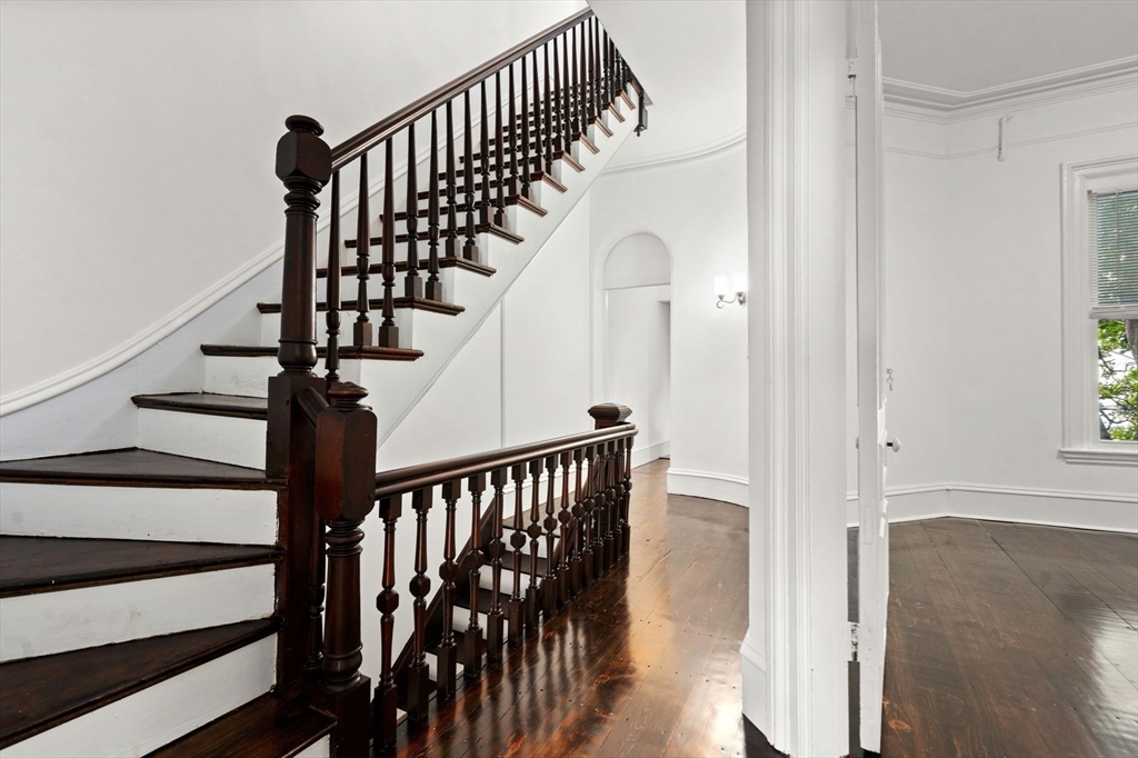 120 F St # 2