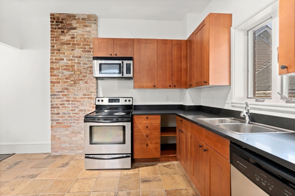 120 F St # 2