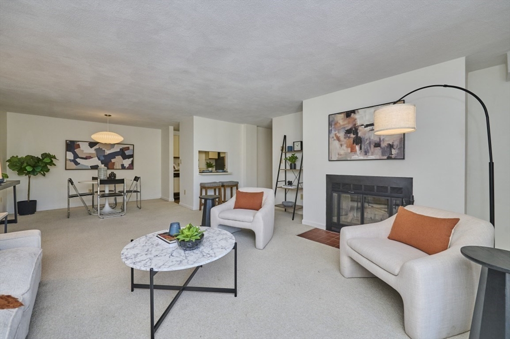 1600 Massachusetts Ave # 404