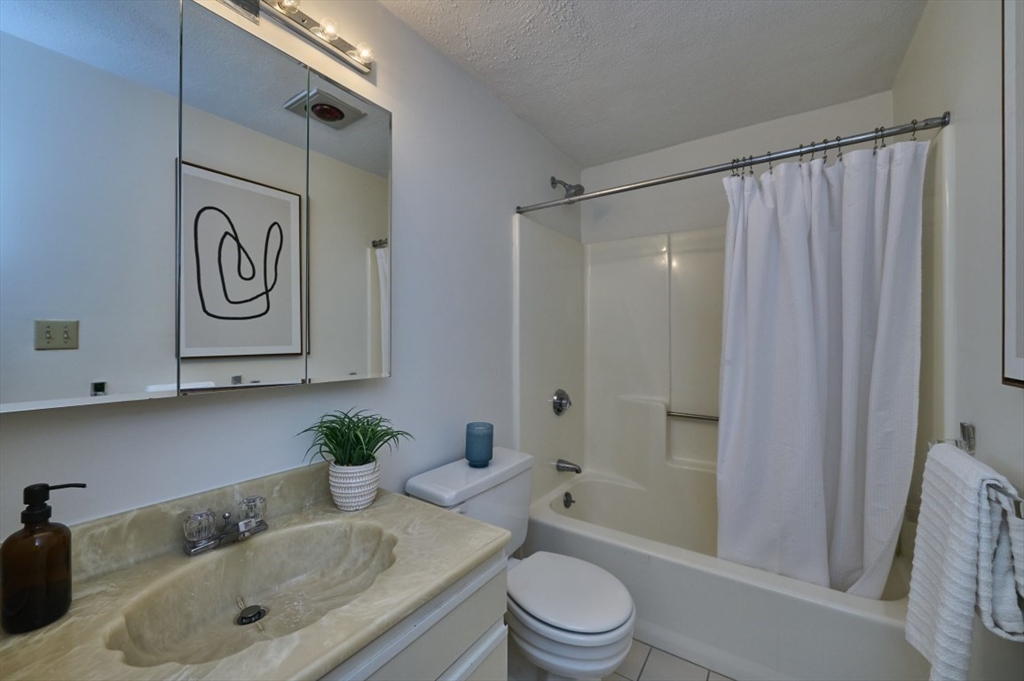 1600 Massachusetts Ave # 404