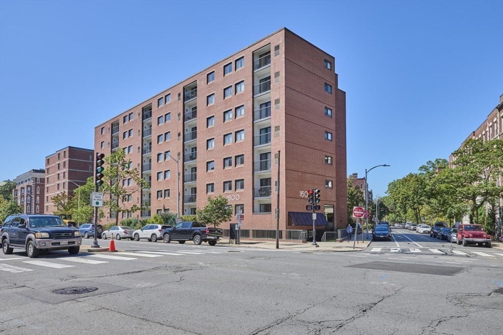 1600 Massachusetts Ave # 404