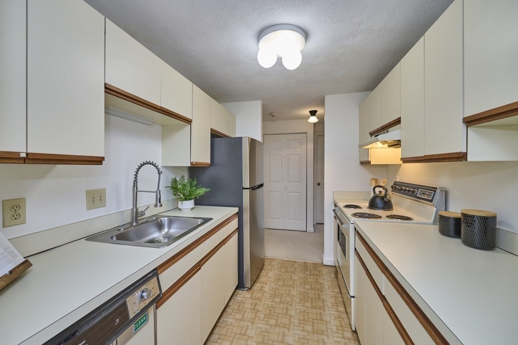 1600 Massachusetts Ave # 404