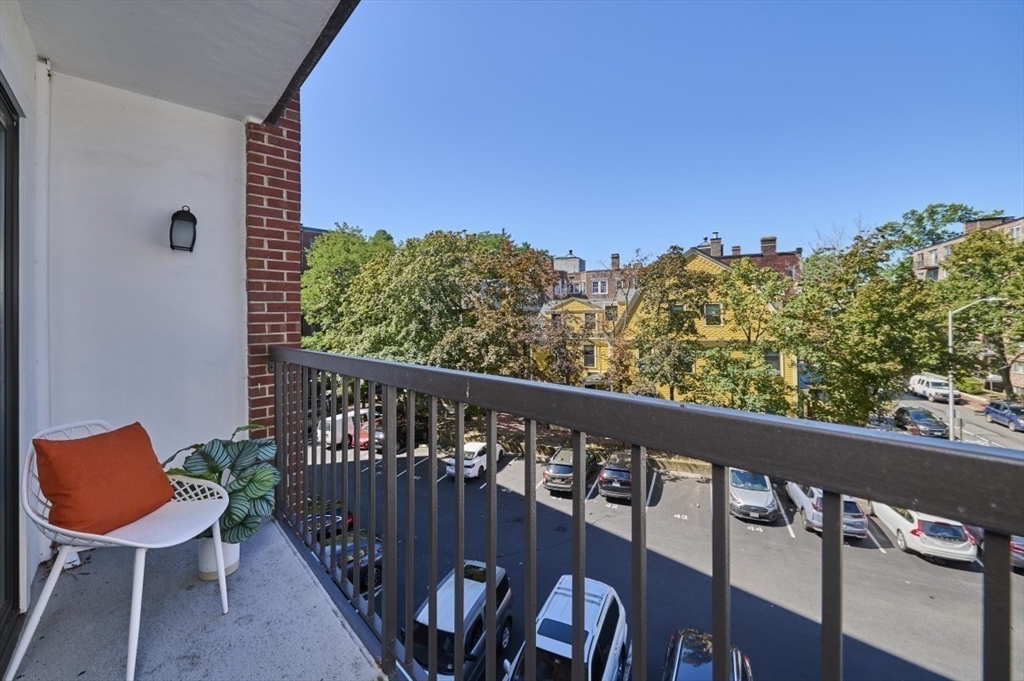 1600 Massachusetts Ave # 404