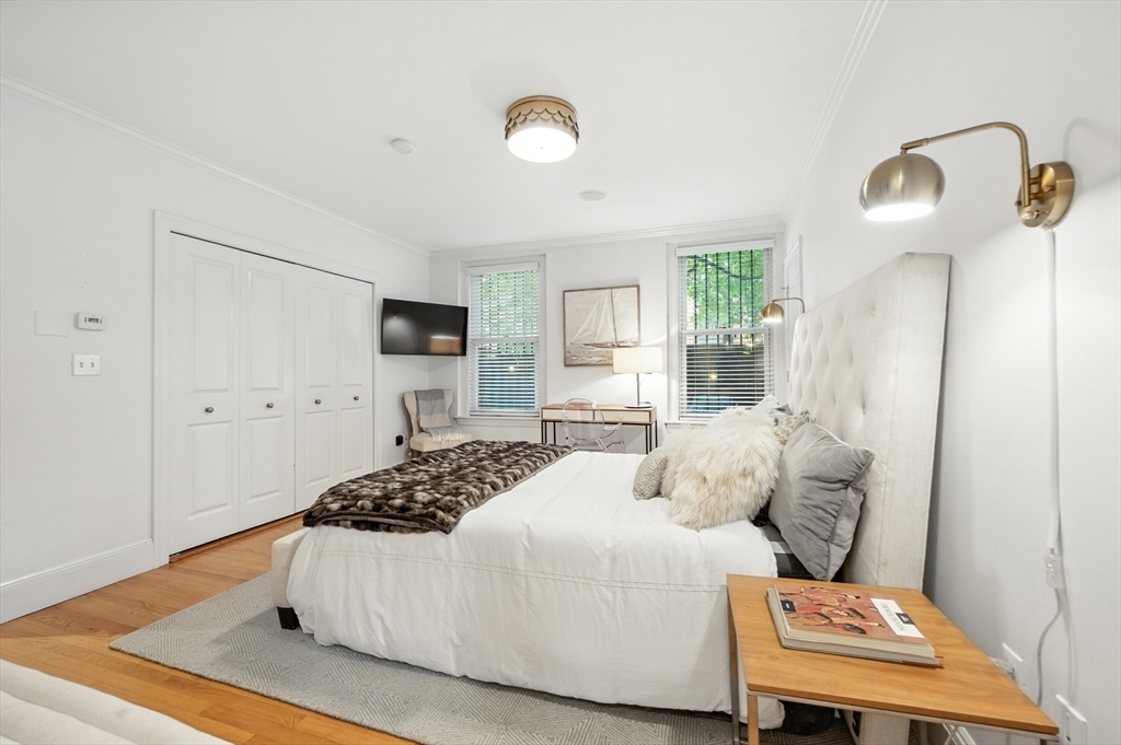 375 Marlborough Street # 1, Boston Unit: 1
