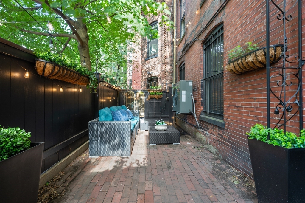 375 Marlborough Street # 1, Boston Unit: 1