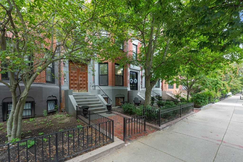 375 Marlborough Street # 1, Boston Unit: 1