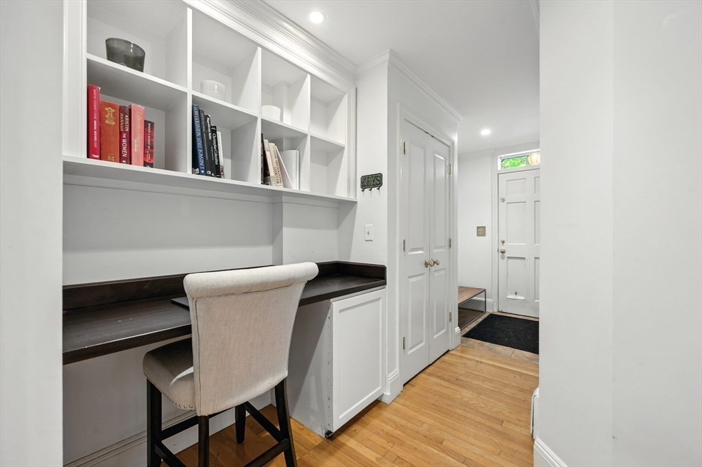 375 Marlborough Street # 1, Boston Unit: 1