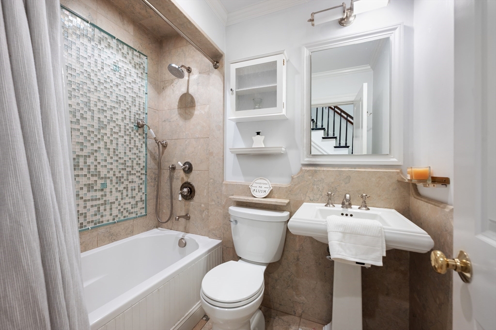 375 Marlborough Street # 1, Boston Unit: 1