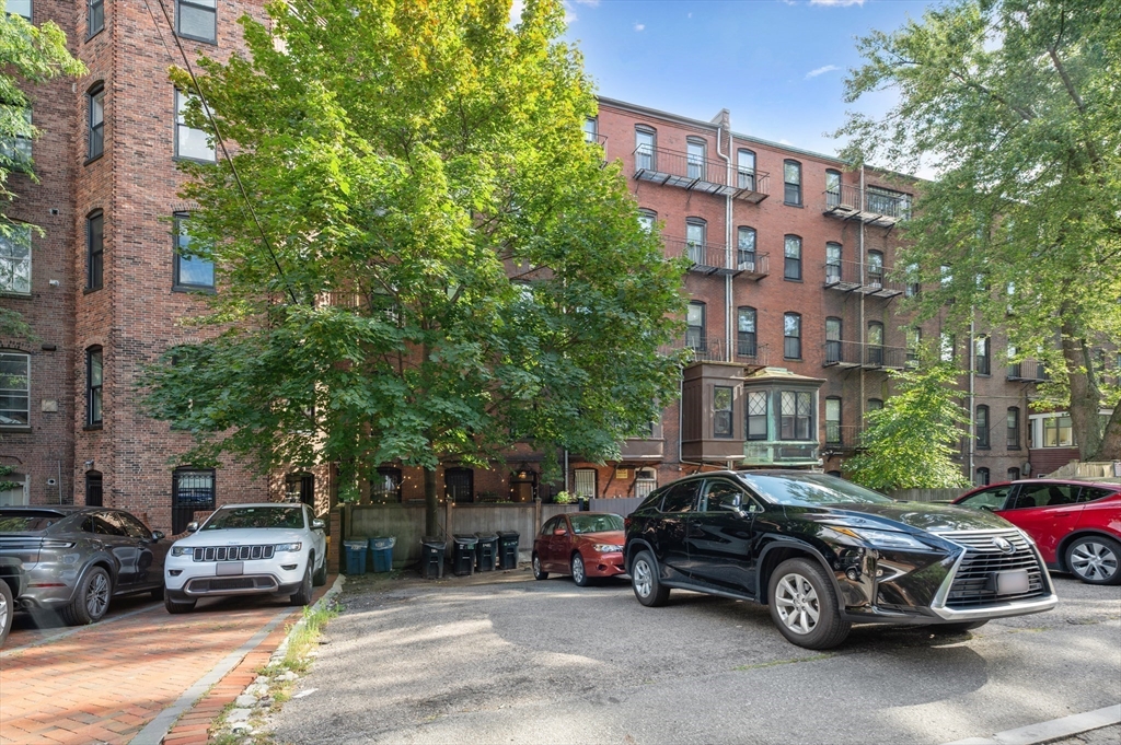 375 Marlborough Street # 1, Boston Unit: 1