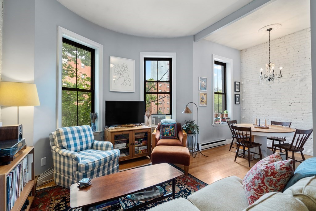 406 Columbus Ave # 2