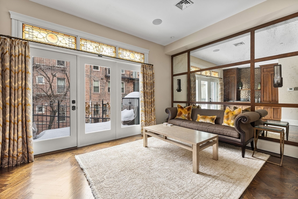 109 Appleton St
