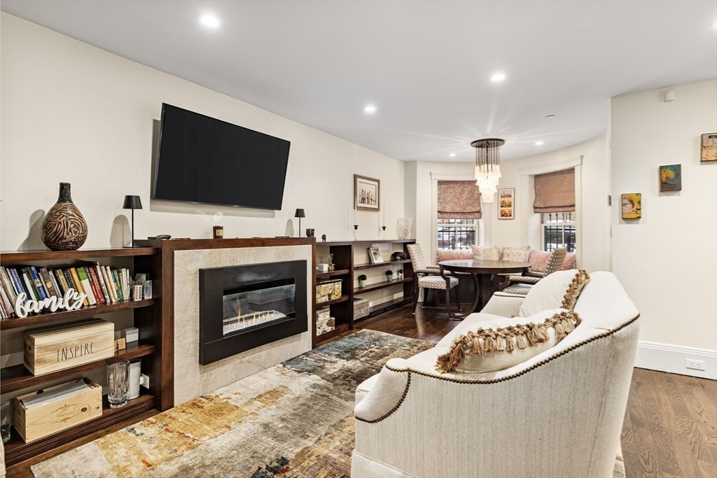 109 Appleton St