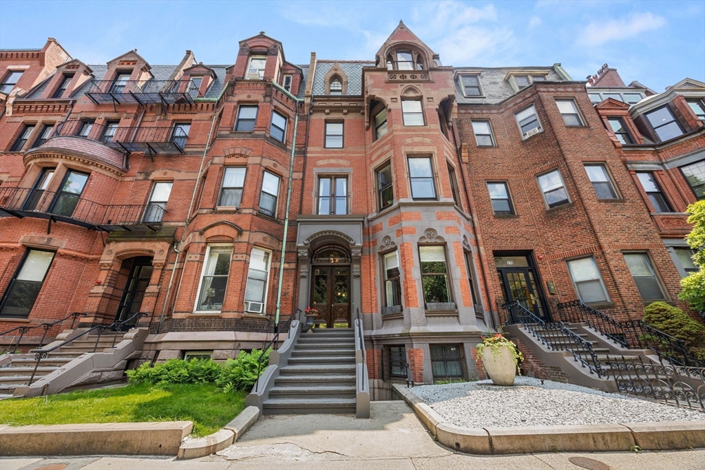 226 Commonwealth Ave. # 1