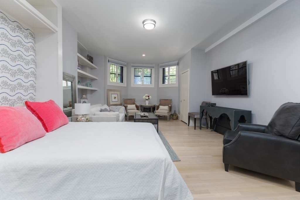 226 Commonwealth Ave. # 1