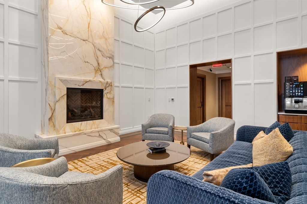 1 Avery Street # 10B