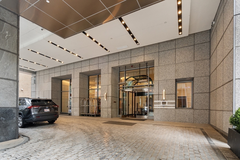 1 Avery Street # 10B