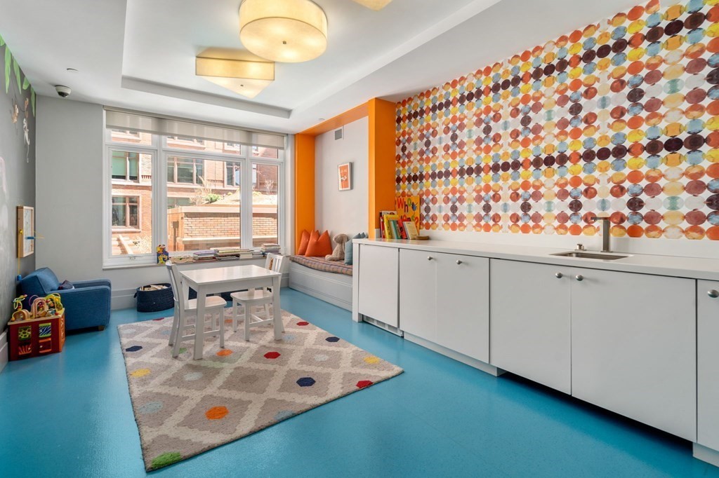 100 Lovejoy Wharf # 5H