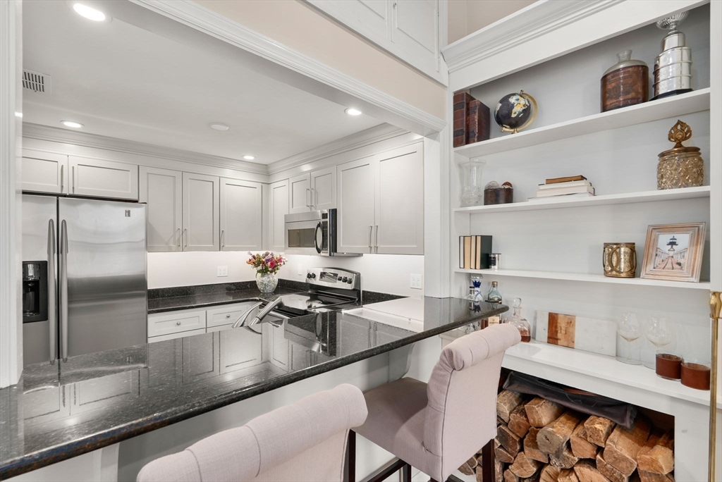 177 W Brookline St # 3