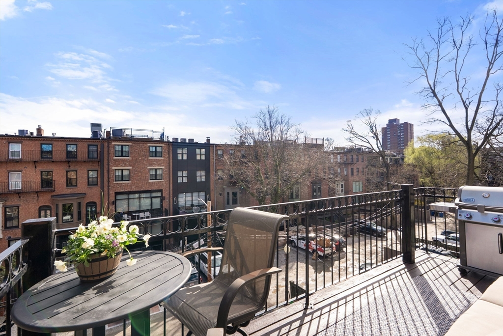 177 W Brookline St # 3