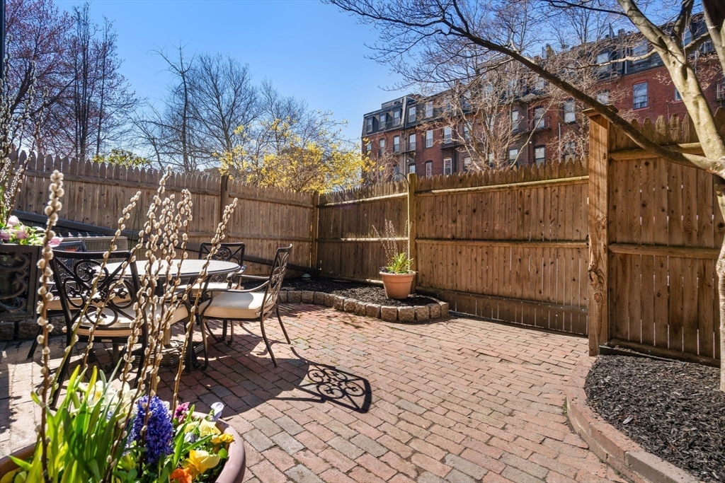 17 Follen Street # 1