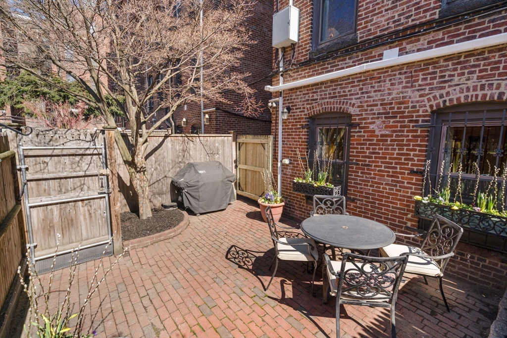 17 Follen Street # 1