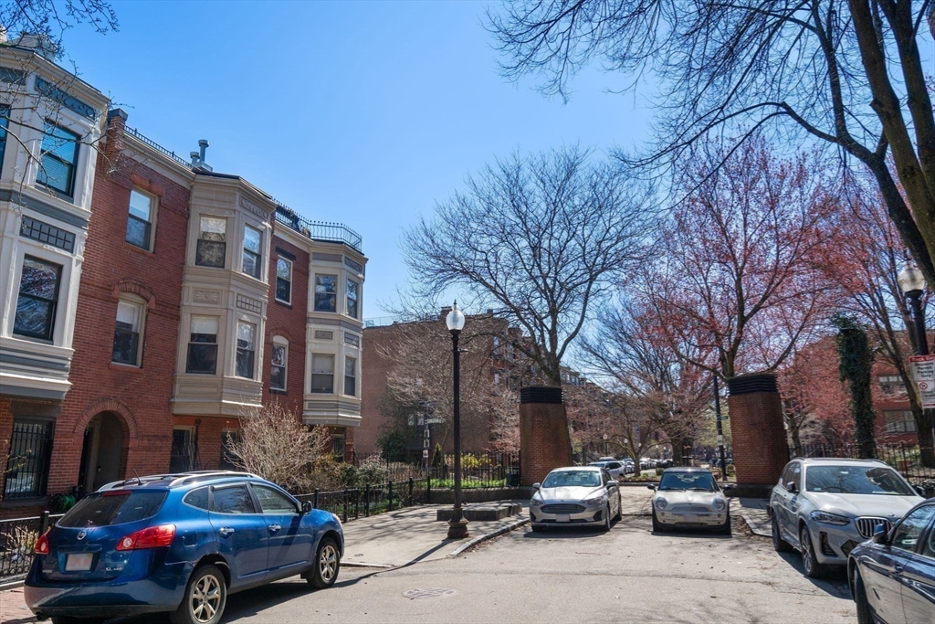 17 Follen Street # 1