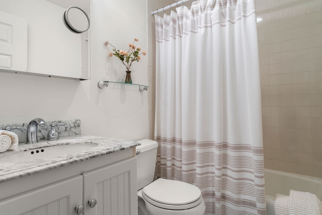 17 Follen Street # 1