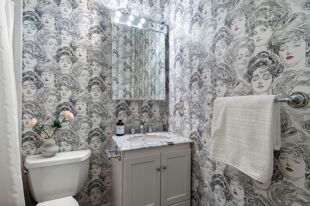 17 Follen Street # 1