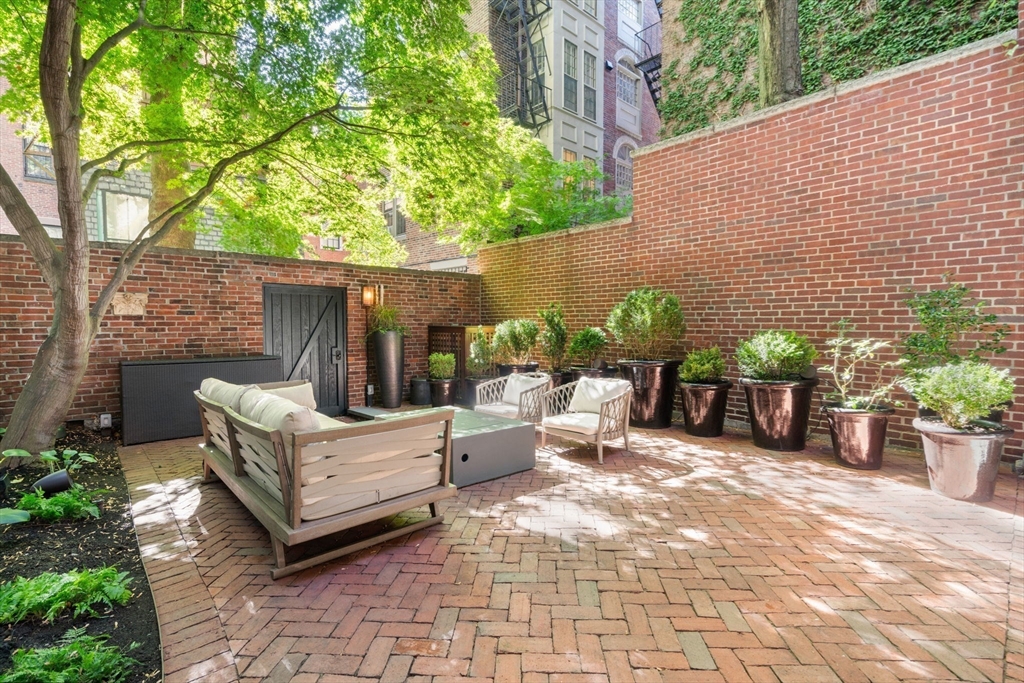 82 Mount Vernon Street # 1