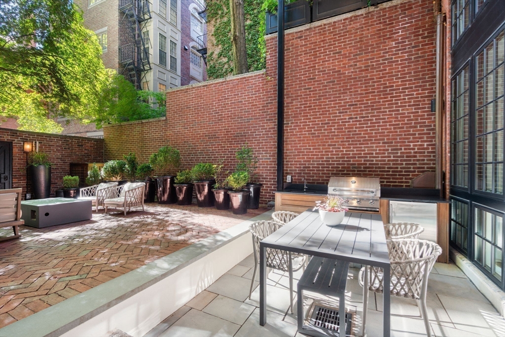 82 Mount Vernon Street # 1