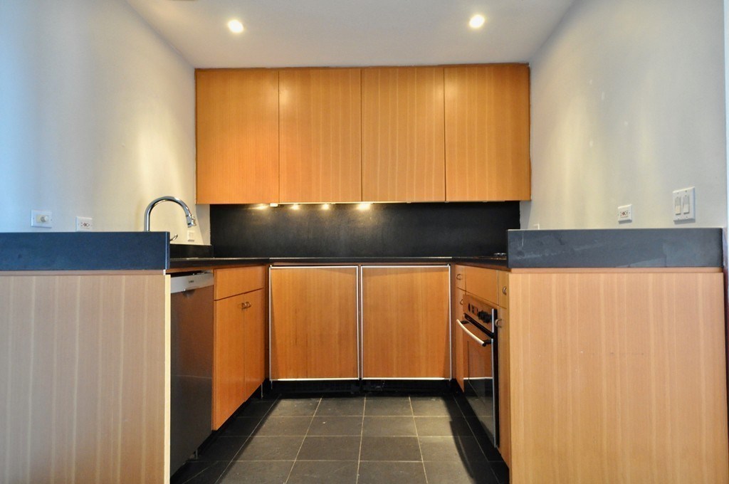 160 Commonwealth Ave # 513