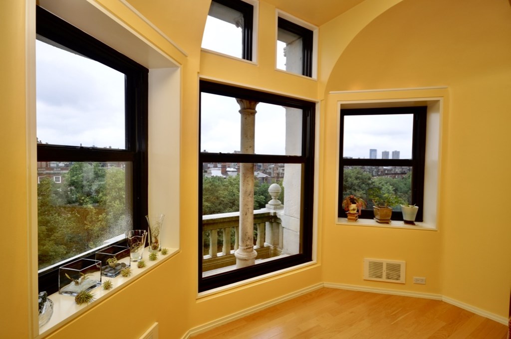 160 Commonwealth Ave # 513