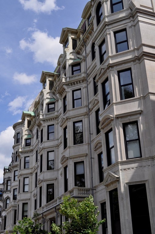 160 Commonwealth Ave # 513